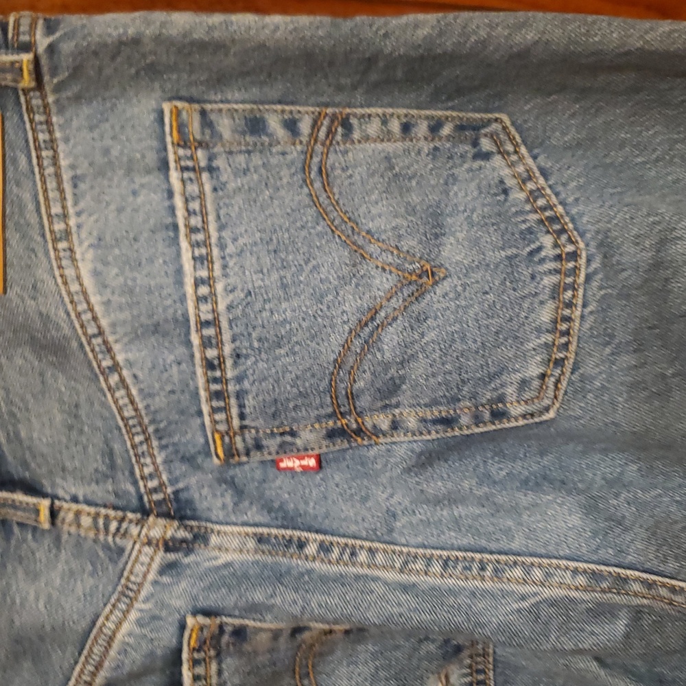 ❤️ 3 For $20 LEVI'S SIZE 28 Classic Blue Distressed Women's Jeans - Picture 3 of 14